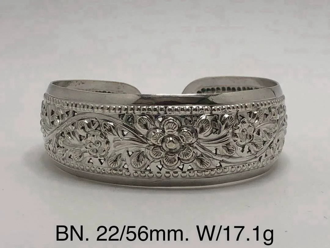 กำไลข้อมือเงินแท้